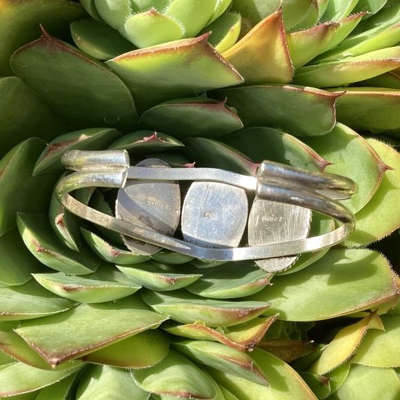 Signed Native American Vintage Z-Otero Sodalite Three Stone Sterling Silver Cuff - Picture 12 of 13